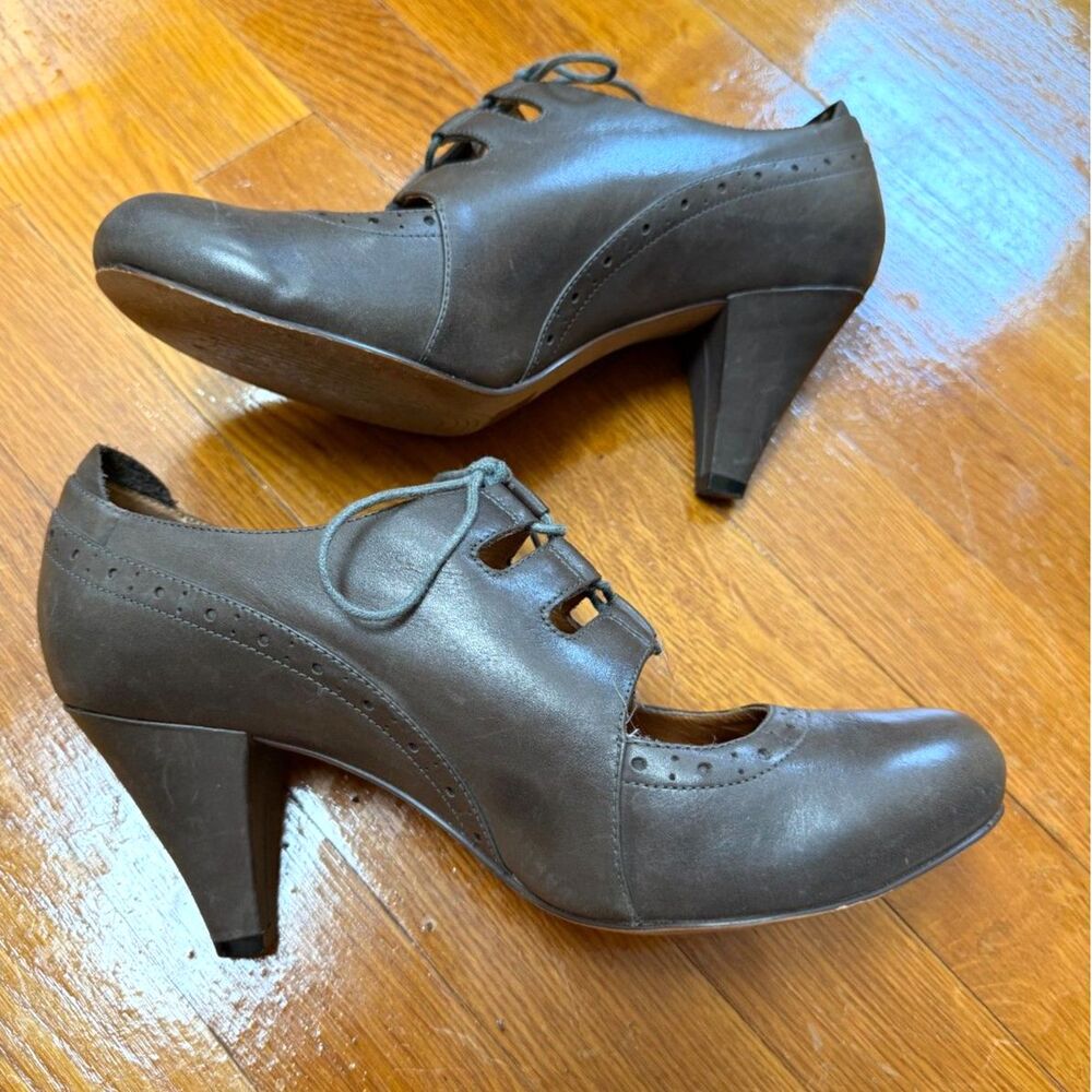 Indigo by Clarks Gray Leather Oxford Heels Lace Up Cutout Brogue Mary Jane Sz 9